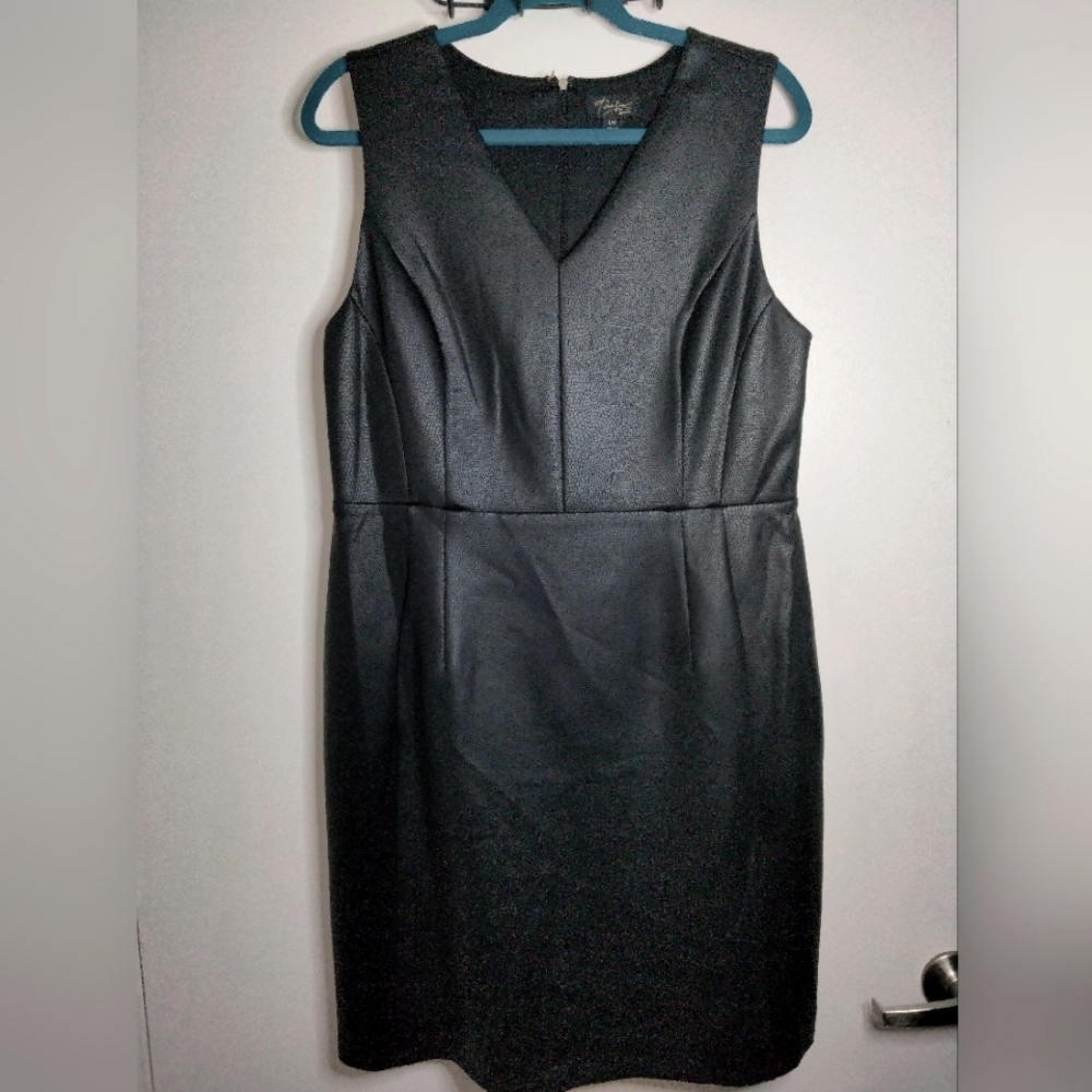 Thalia Sodi (Sz L) Black Pebble Faux Leather Sleeveless Slip Pocket Sheath Dress